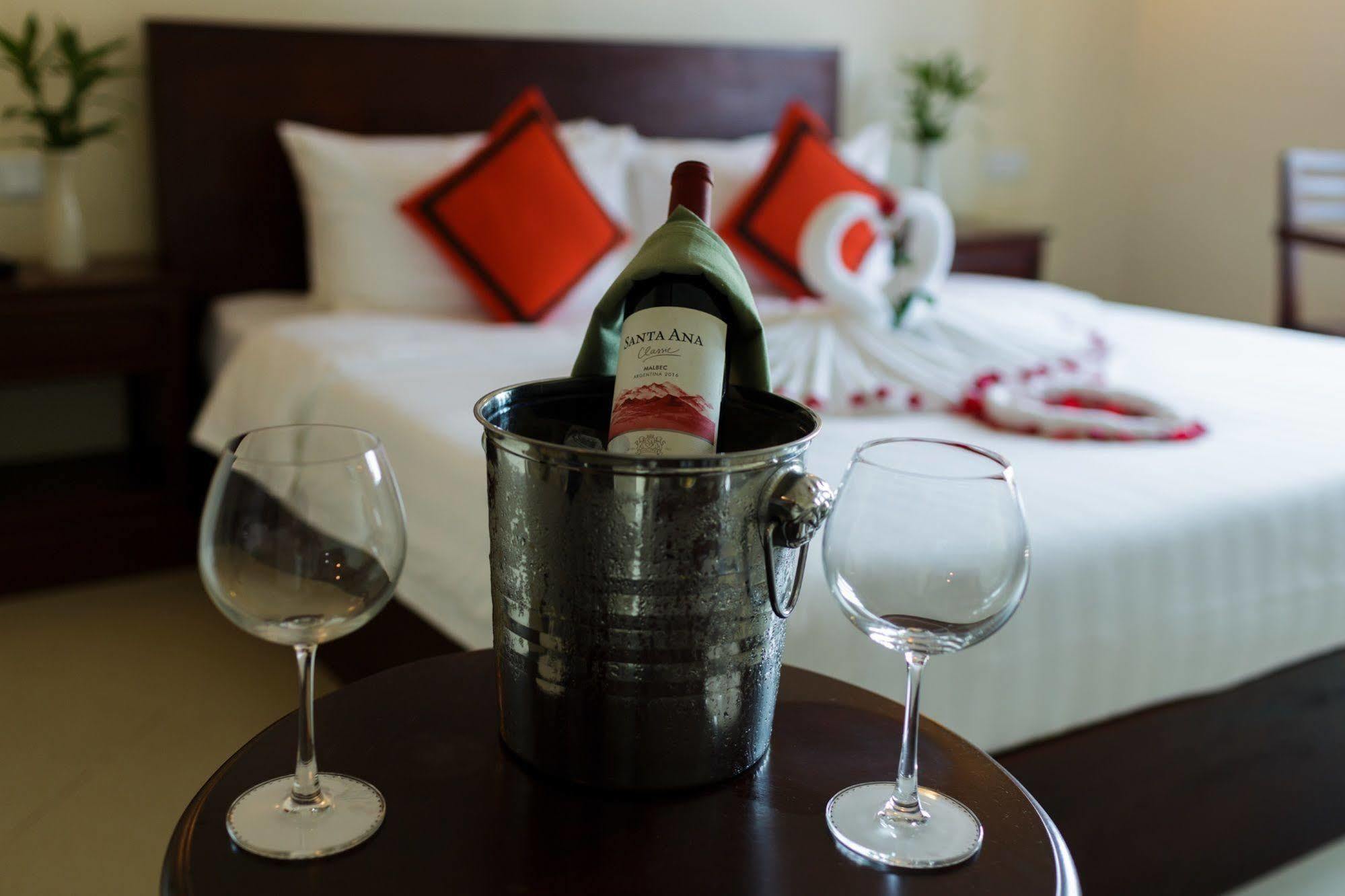 Sovan Mealea Hotel Сиемрип Экстерьер фото