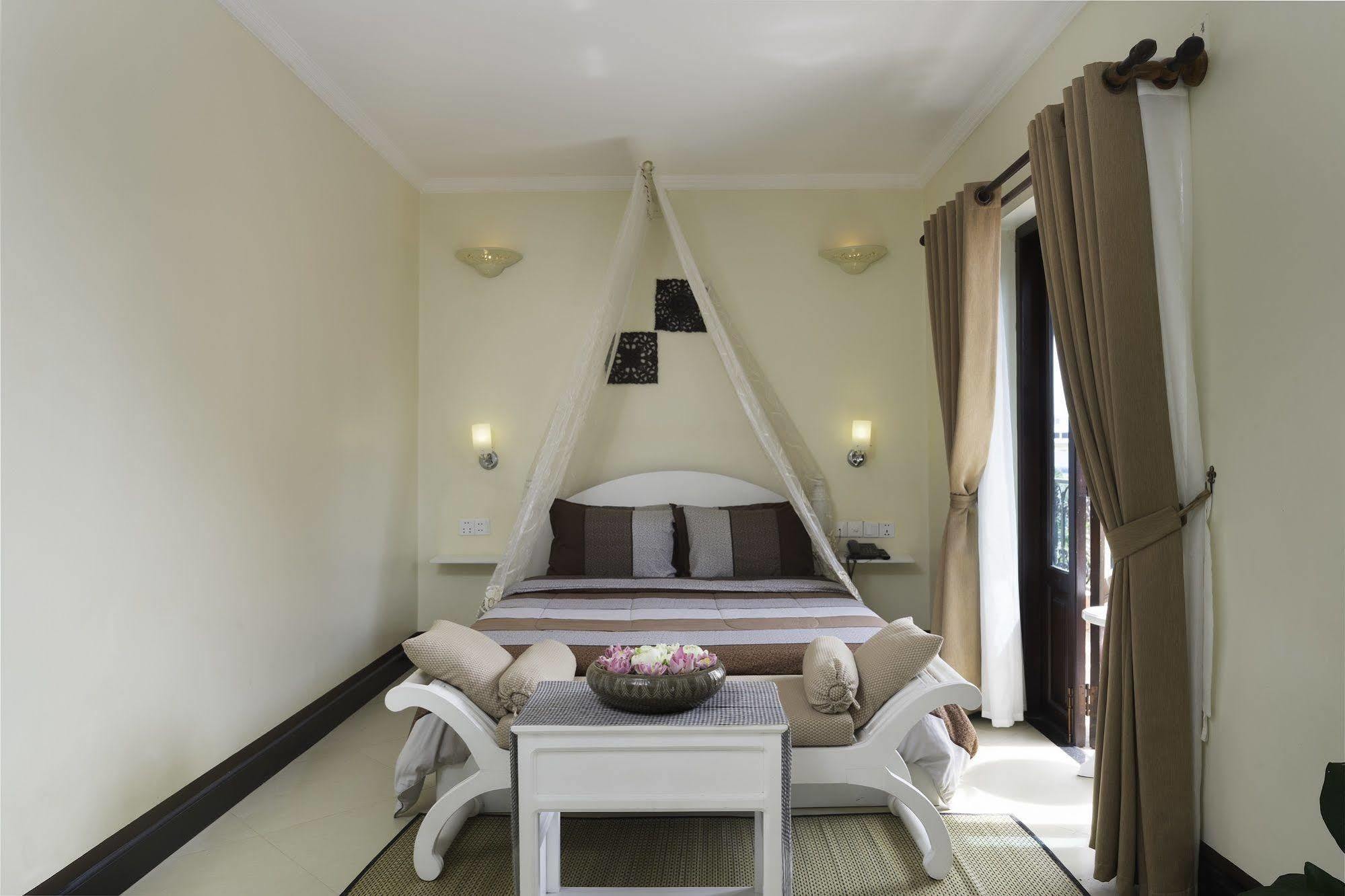 Sovan Mealea Hotel Сиемрип Экстерьер фото