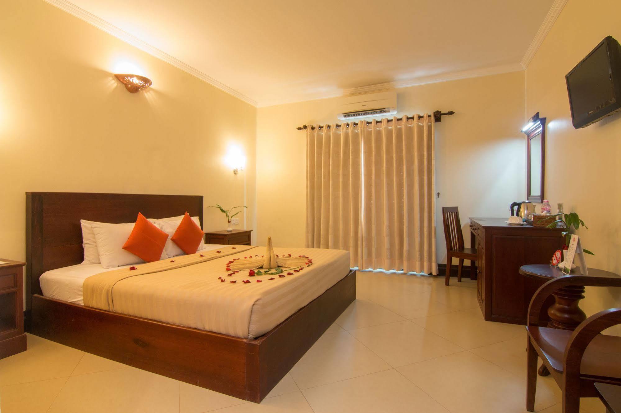 Sovan Mealea Hotel Сиемрип Экстерьер фото