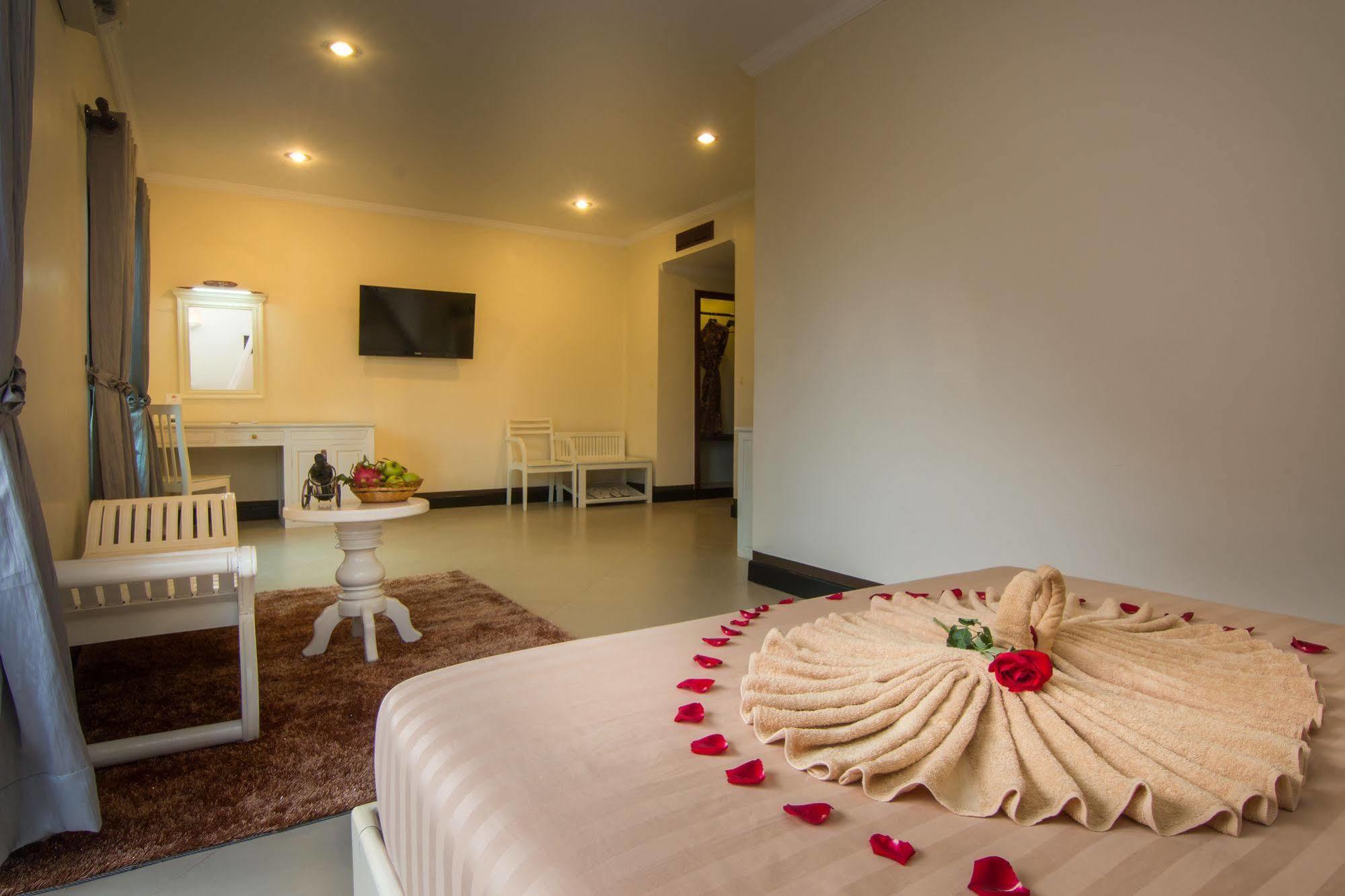 Sovan Mealea Hotel Сиемрип Экстерьер фото